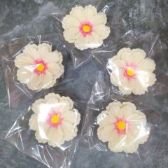 Фигурка из шоколадной глазури 3D "Космея махровая" 